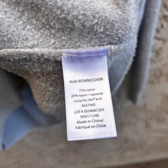 Barefoot Dreams CozyChic Light Gray Pullover Sweater Petite Medium - Picture 5 of 5